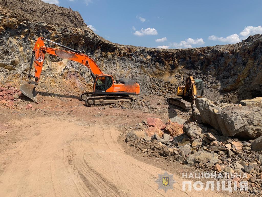 На Ужгородщині виявили факт незаконного видобутку каменю (ФОТО)