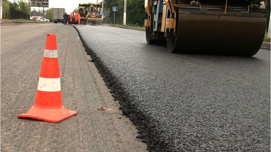 На Закарпатті через суд скасовують укладений із порушеннями договір на ремонт доріг на 63 млн грн