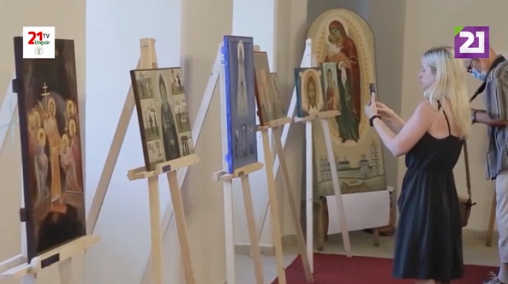 Виставка сучасного українського іконопису триває в Мукачівській греко-католицькій єпархії (ВІДЕО)