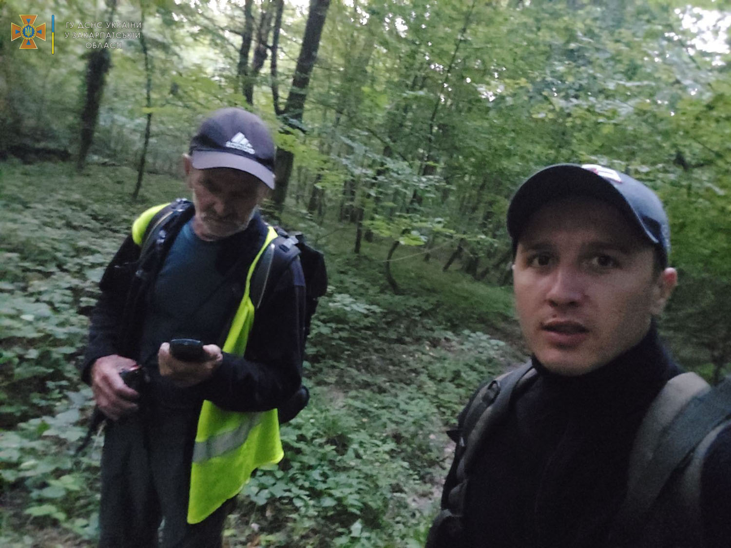 На Мукачівщині рятувальники знайшли 83-річного грибаря, що заблукав (ФОТО)