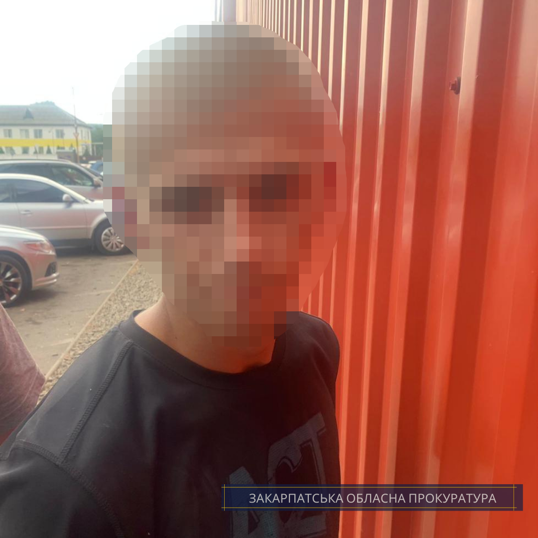 21-річного мешканця Ужгорода взято під варту за підозрою у зберіганні наркотиків і психотропів в особливо великих розмірах (ФОТО)