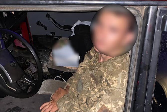 В Ужгороді п'яний водій, позбавлений права керування, перевозив наркотики (ФОТО)