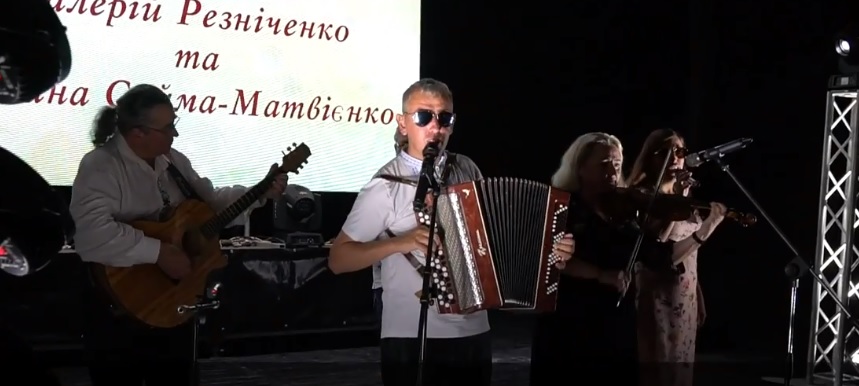 У Мукачеві відбувся творчий вечір композитора і поета Дмитра Варги (ВІДЕО)