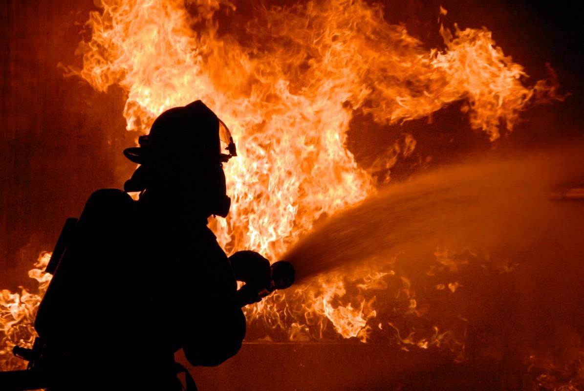 В Ужгороді на пожежі в будинку травмувалася жінка