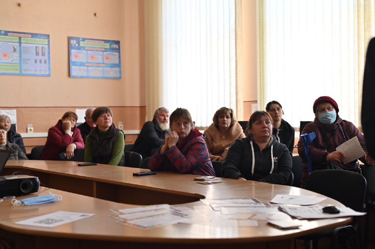 На Закарпатті для переселенців проводять уроки української мови (ФОТО)