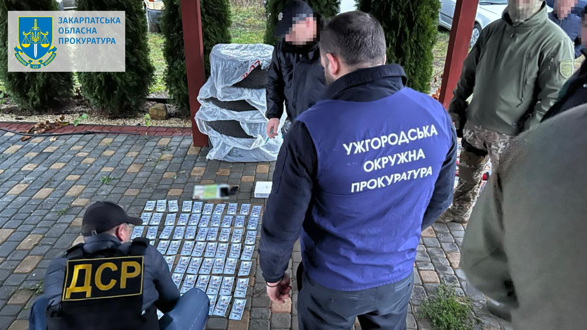 На Закарпатті викрили схему продажу автомобілів, завезених під виглядом гуманітарної допомоги (ФОТО)