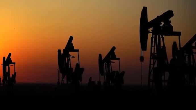 ЄС домовився про обмеження ціни на російську нафту: $60 за барель з механізмом коригування