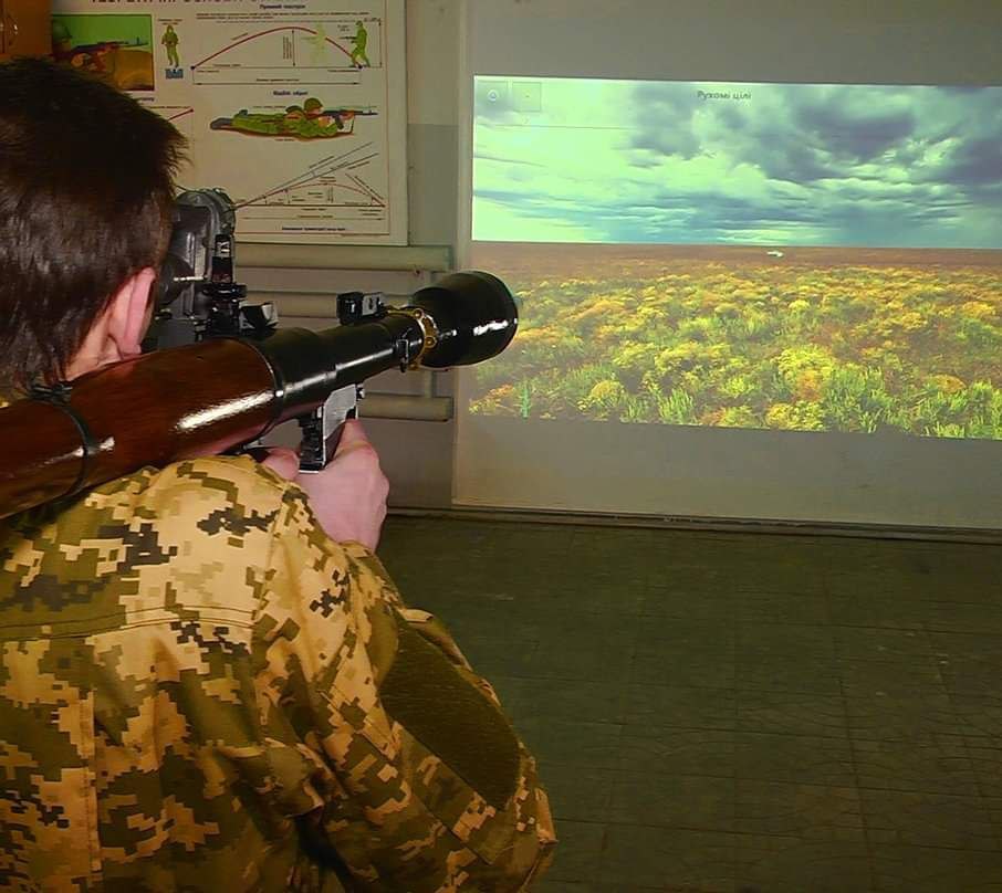 Для вогневої підготовки бійців у Мукачеві придбають інтерактивний лазерний тренажер 