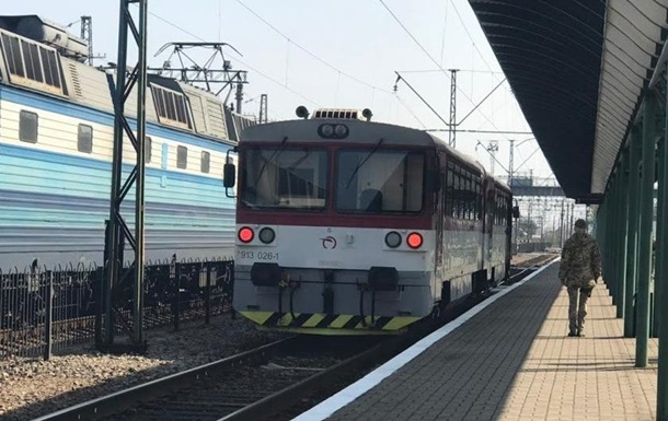 Словачинна призначає щоденні поїзди для вивозу біженців з України