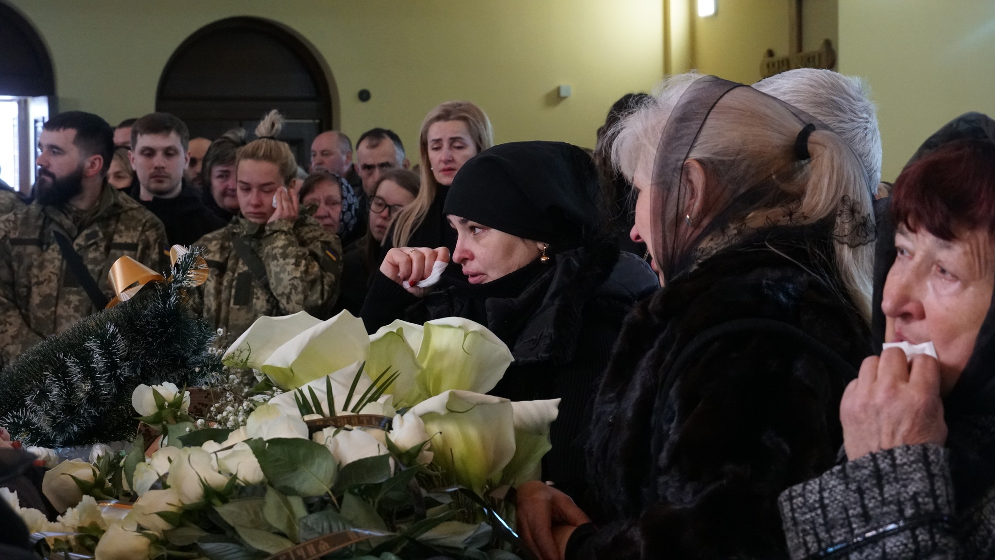 У Мукачеві попрощалися із полеглим на війні Ярославом Товканом (ФОТО)