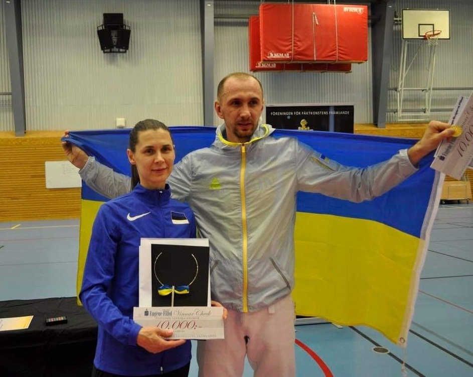 Закарпатець Анатолій Герей, що став переможцем міжнародного турніру на шпагах, передасть призовий фонд на підтримку ЗСУ (ФОТО)