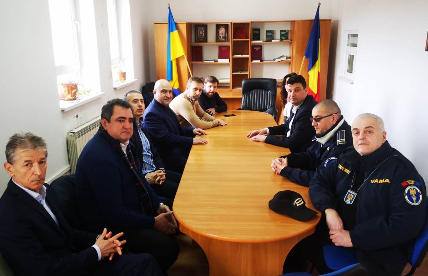 На Закарпатті на кордоні відбулася важлива зустріч керівництва митних служб України та Румунії (ФОТО)
