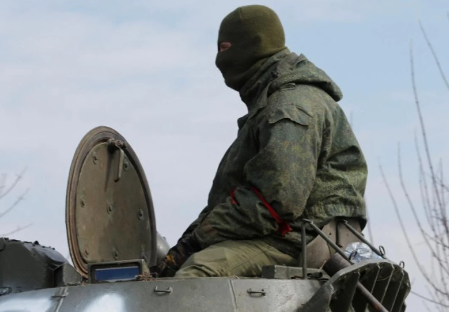 Російські окупаційні війська намагаються формувати і переміщувати резерви до кордону з Україною