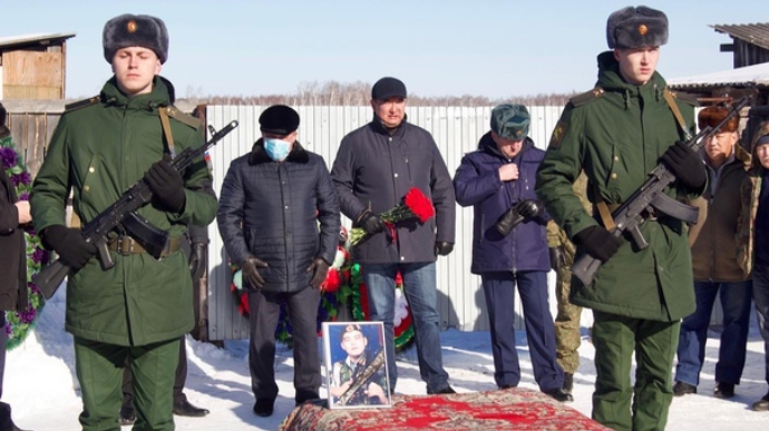 У російських ЗМІ почали з'являтися новини про загиблих в Україні солдатів