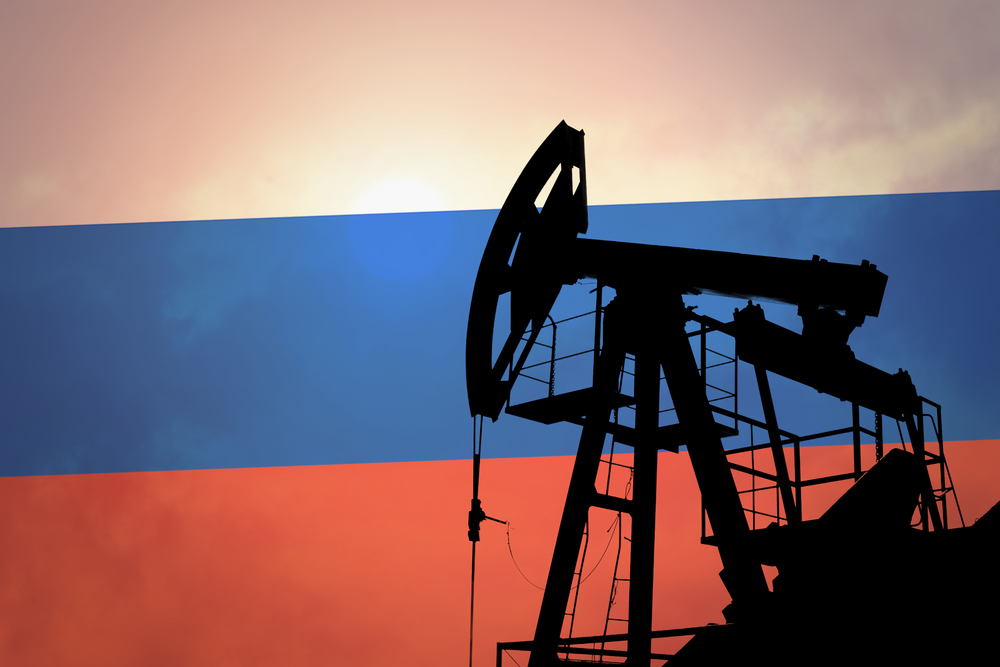 США вводять заборону на весь імпорт російських нафти та газу