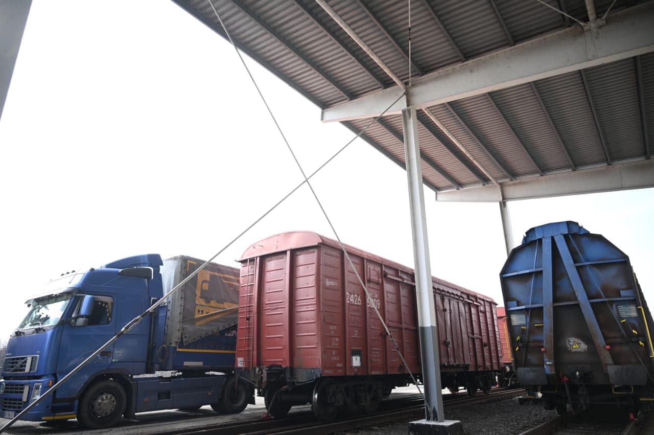 Гуманітарний вантаж через Угорщину на Закарпатті доставляють за спрощеною процедурою