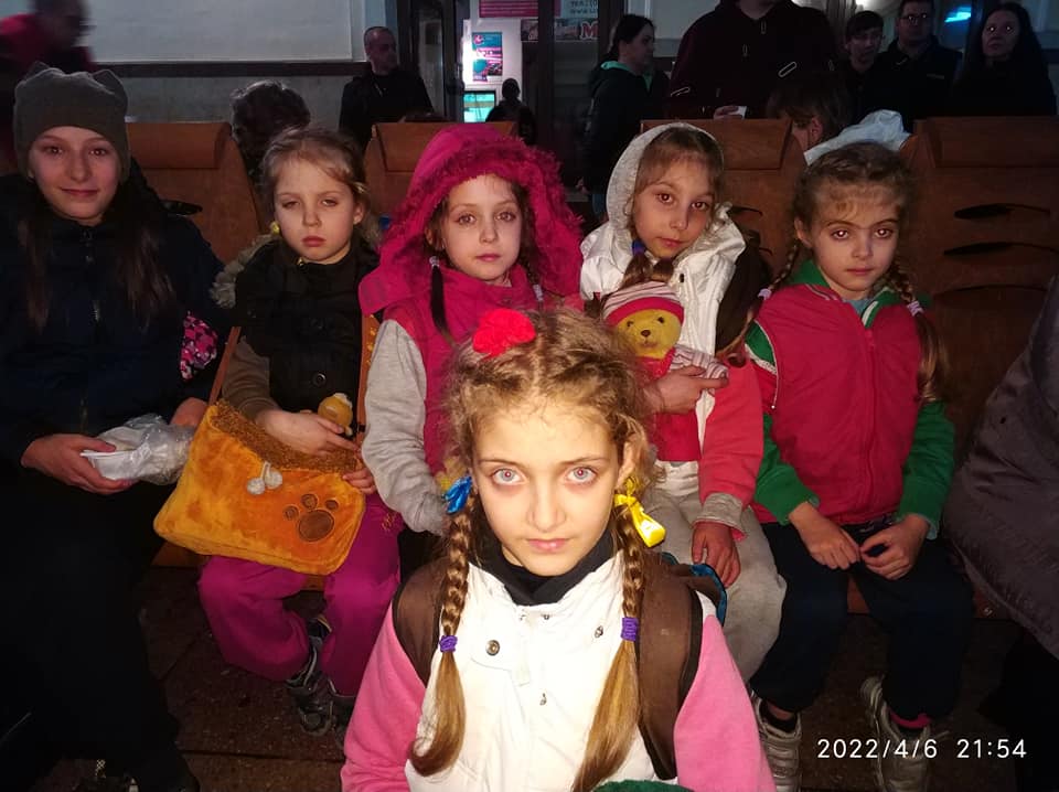 130 дітей-сиріт зустріли в Мукачеві (ФОТО)