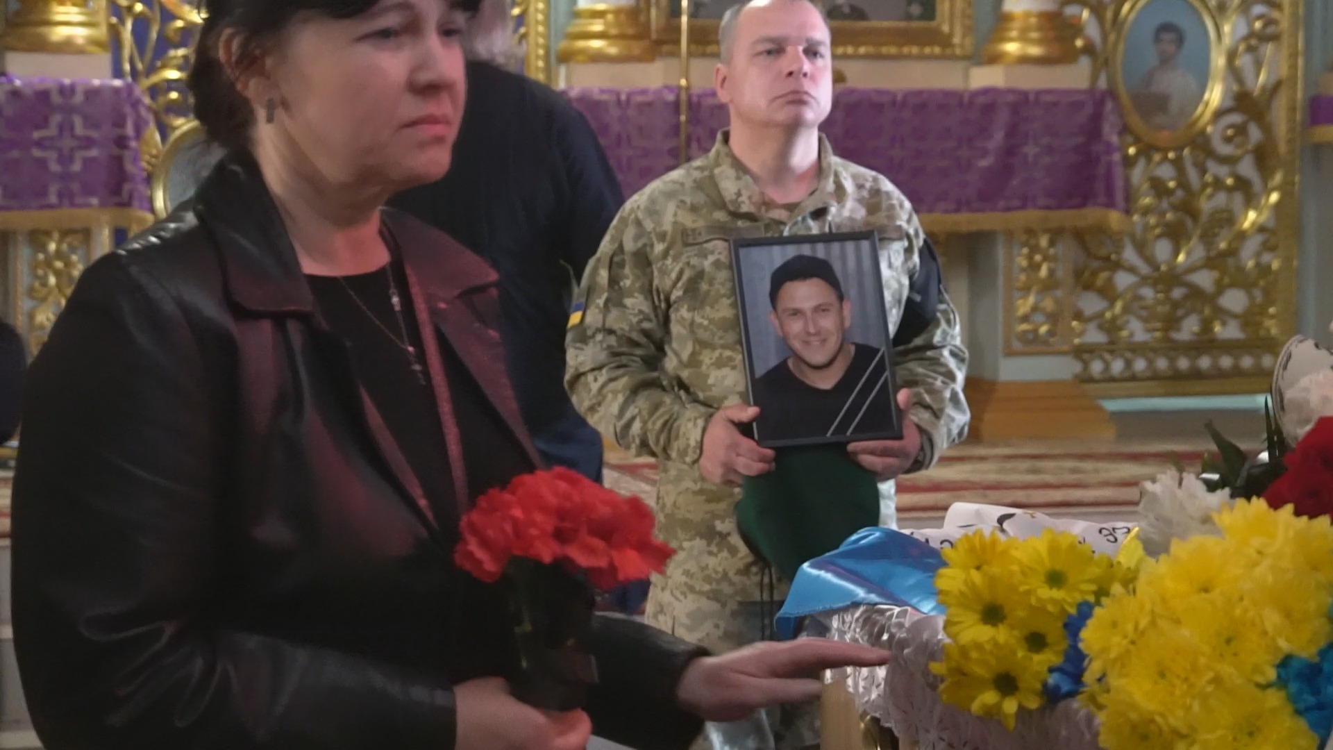 У Мукачеві попрощалися із полеглим за Україну Героєм Володимиром Фраткіним (ФОТО, ВІДЕО)