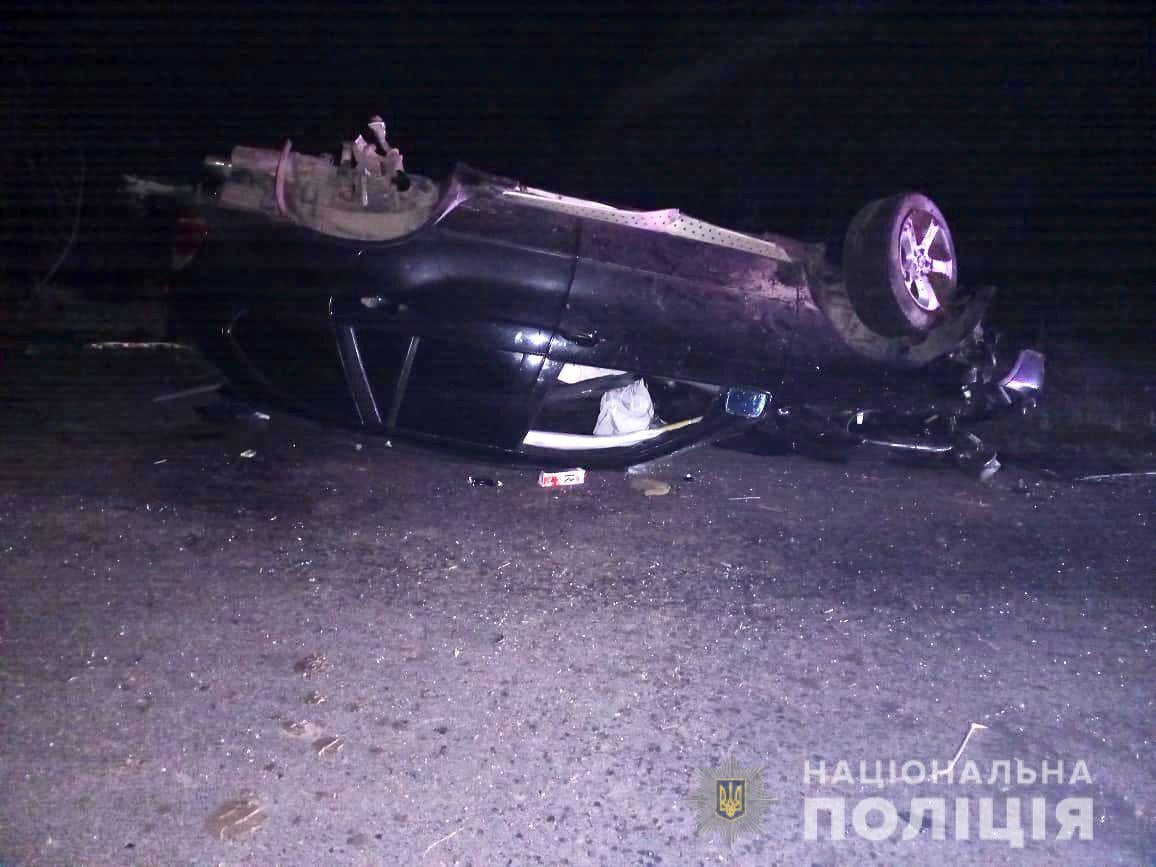 На Тячівщині перекинувся нетверезий водій BMW X5, травмувалася неповнолітня пасажирка (ФОТО)