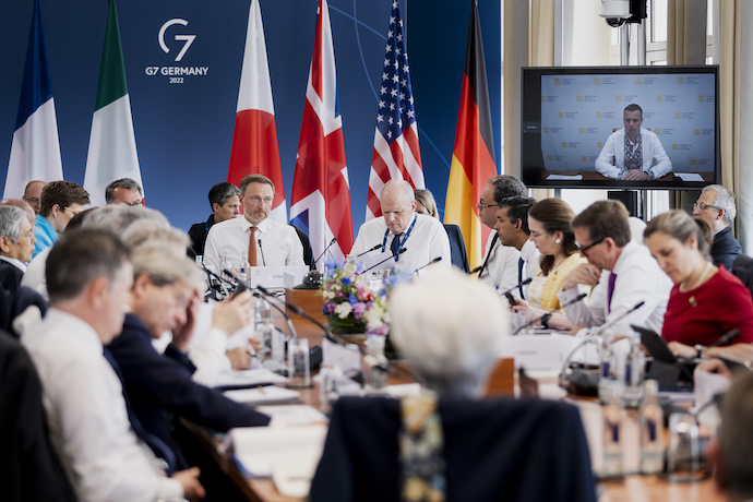 G7 погодила виділення $18,4 млрд для функціонування України в травні - липні  – ЗМІ