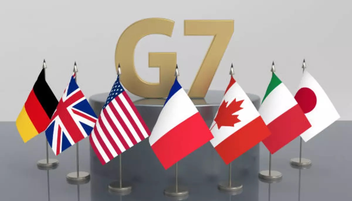 Кулеба до G7: Україні потрібні ракетні системи залпового вогню і авіація