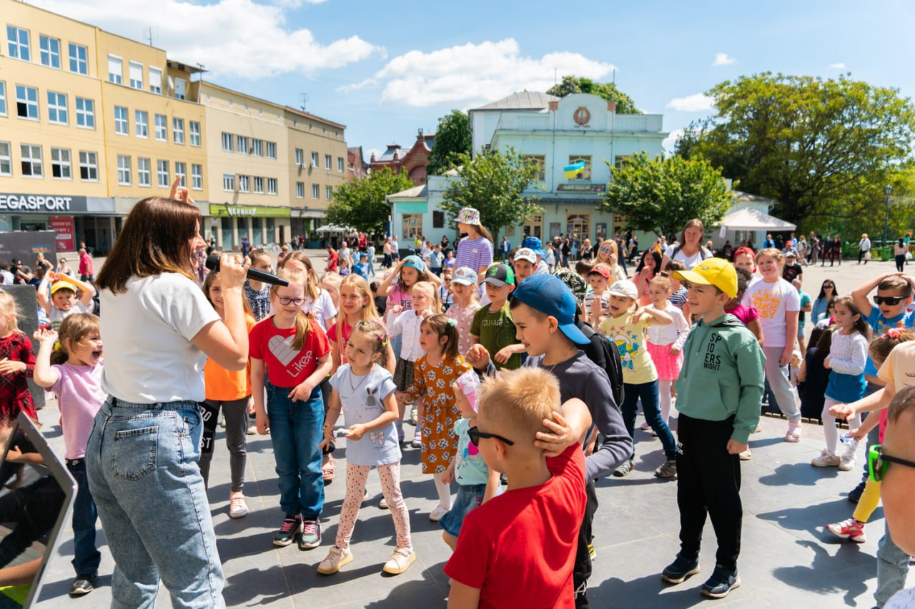 В Ужгороді влаштували свято для дітей переселенців (ФОТО)