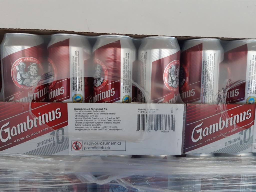 На Закарпатті на митниці вилучили 45 тисяч банок контрафактного пива (ФОТО)