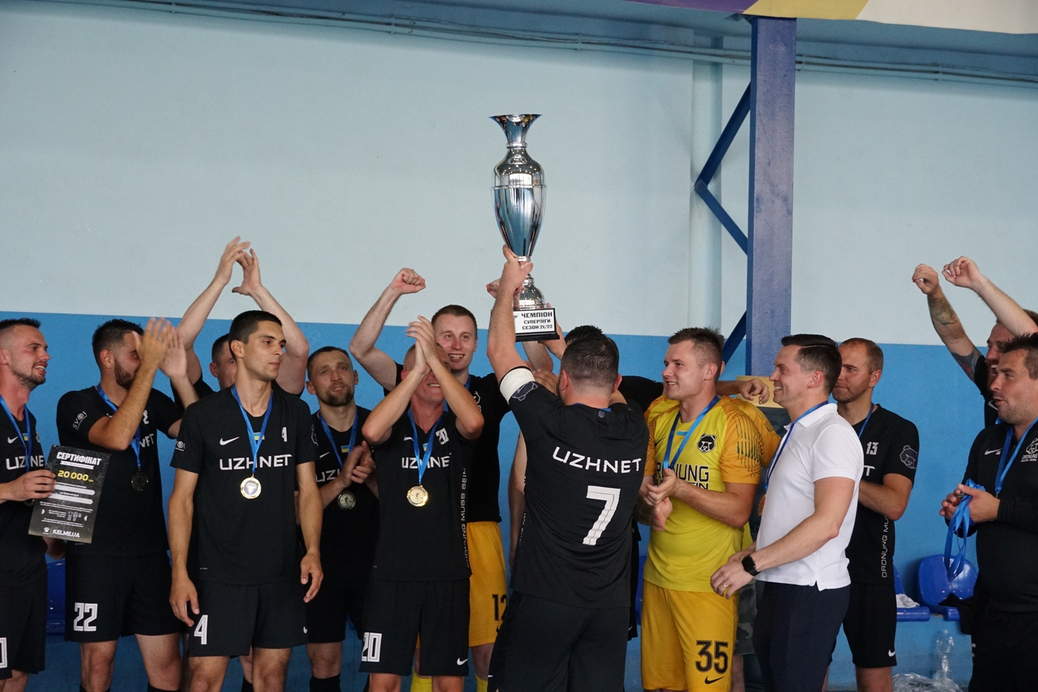 Чемпіоном шостого сезону Ужгородської футзальної ліги 2021-2022 років стала команда "УЖНЕТ" (ФОТО)