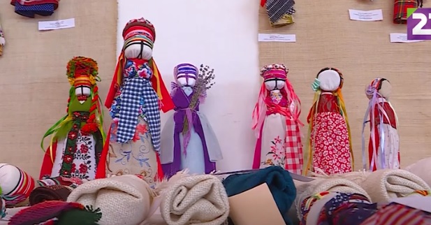 У скансені в Ужгороді відкрили виставку "Натхненні лялькою" (ВІДЕО)