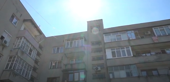 У Мукачеві за рахунок міського бюджету проводять ремонти покрівель (ВІДЕО)