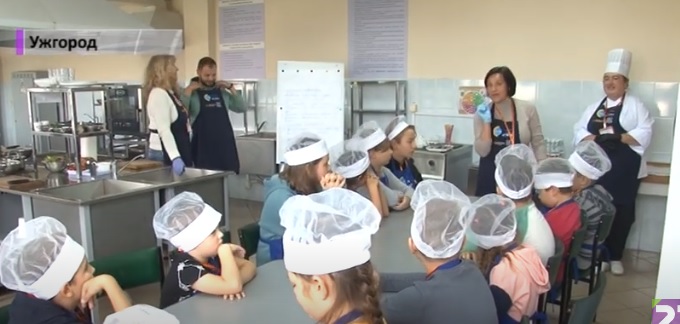 Кулінарний иайстер-клас для дітей провели в Ужгороді (ВІДЕО)
