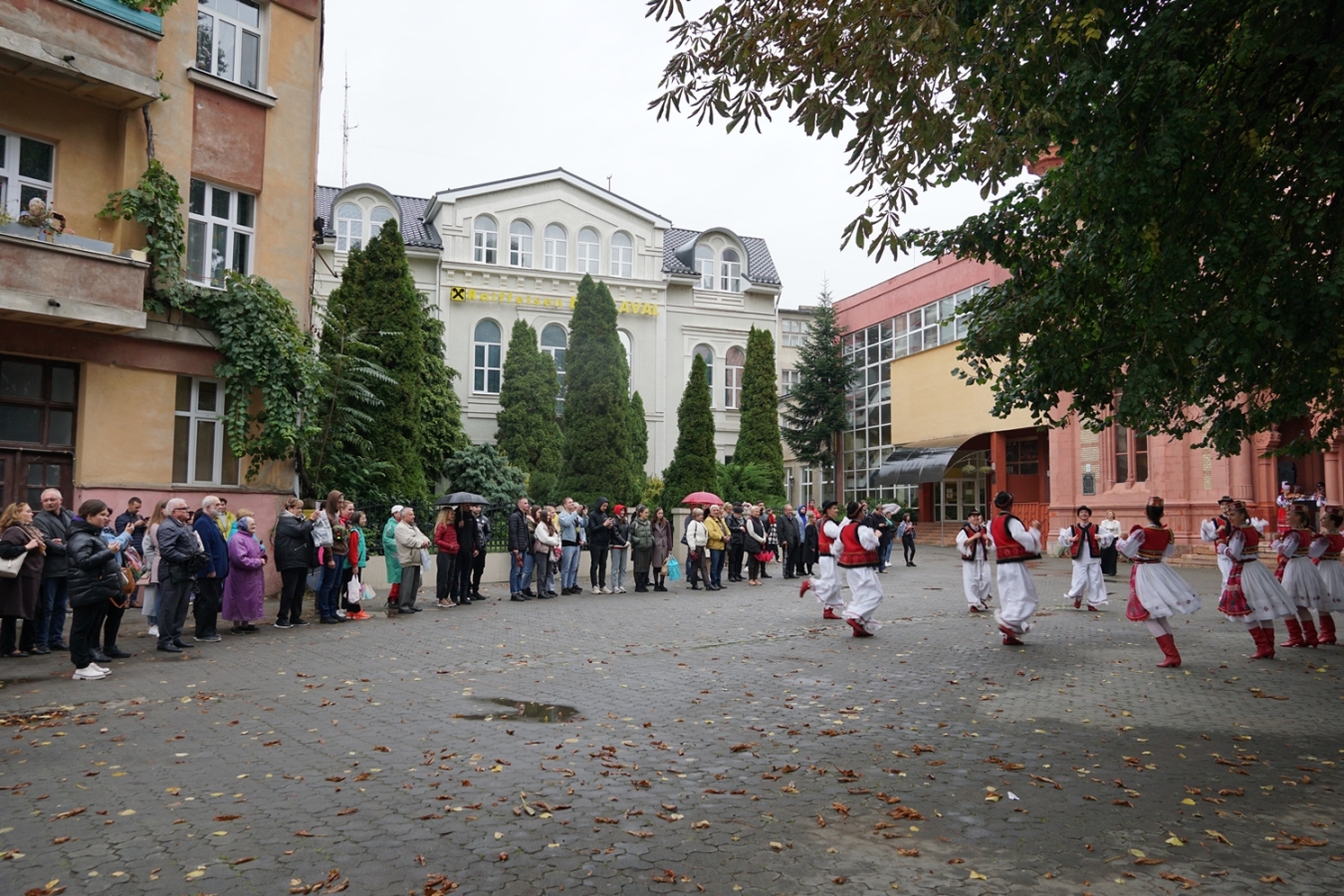 احتفلت جوقة ترانسكارباثيان الشعبية بعيدها الـ 77 بحفل خيري في وسط أوزهورود (صور)