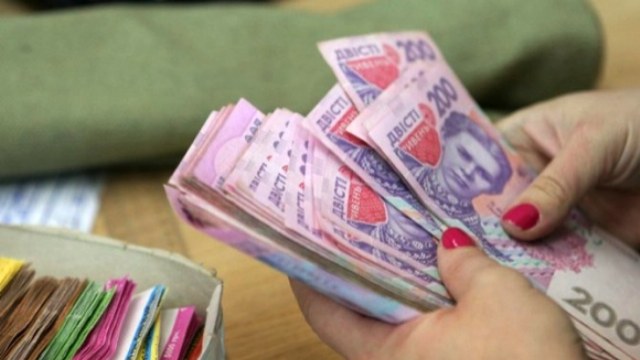На Тячівщині екскерівницю поштового відділення підозрюють у привласненні 170 тис грн, призначених для соцвиплат