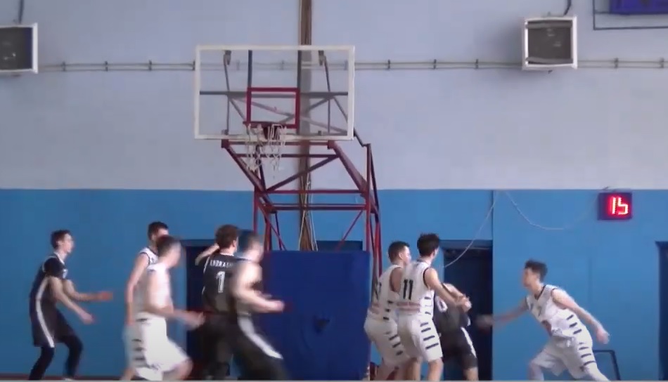В Ужгороді стартував чемпіонат Закарпаття з баскетболу (ВІДЕО)