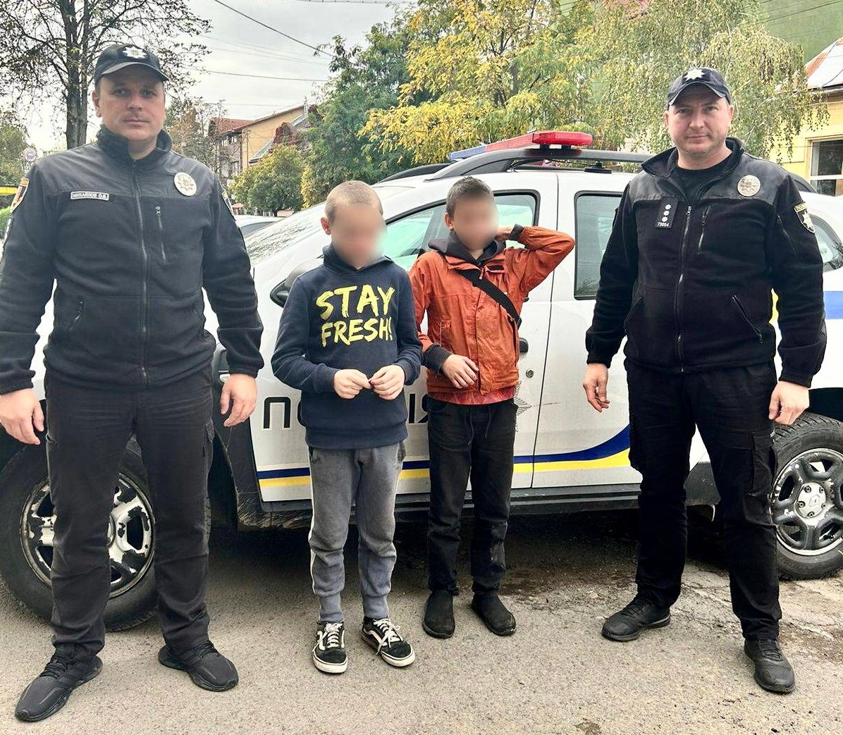 У Берегові двоє 12-річних хлопчиків, "релокованих" із Дніпропетровщини, втекли з дому, щоб піти в похід горами (ФОТО)