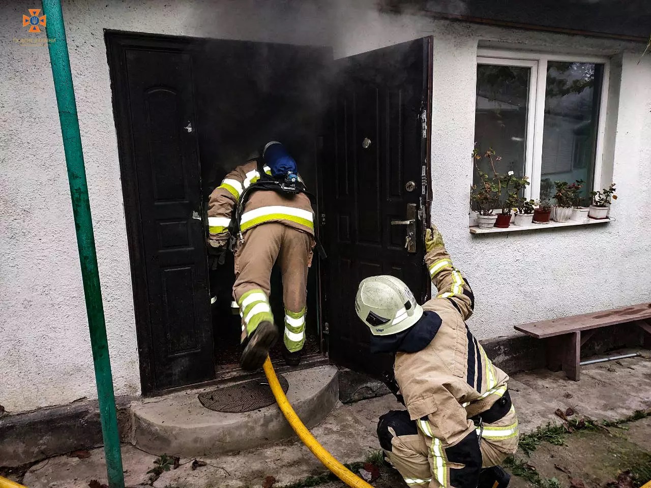 У Пасіці на Мукачівщині на пожежі загинув 82-річний власник будинку (ФОТО)