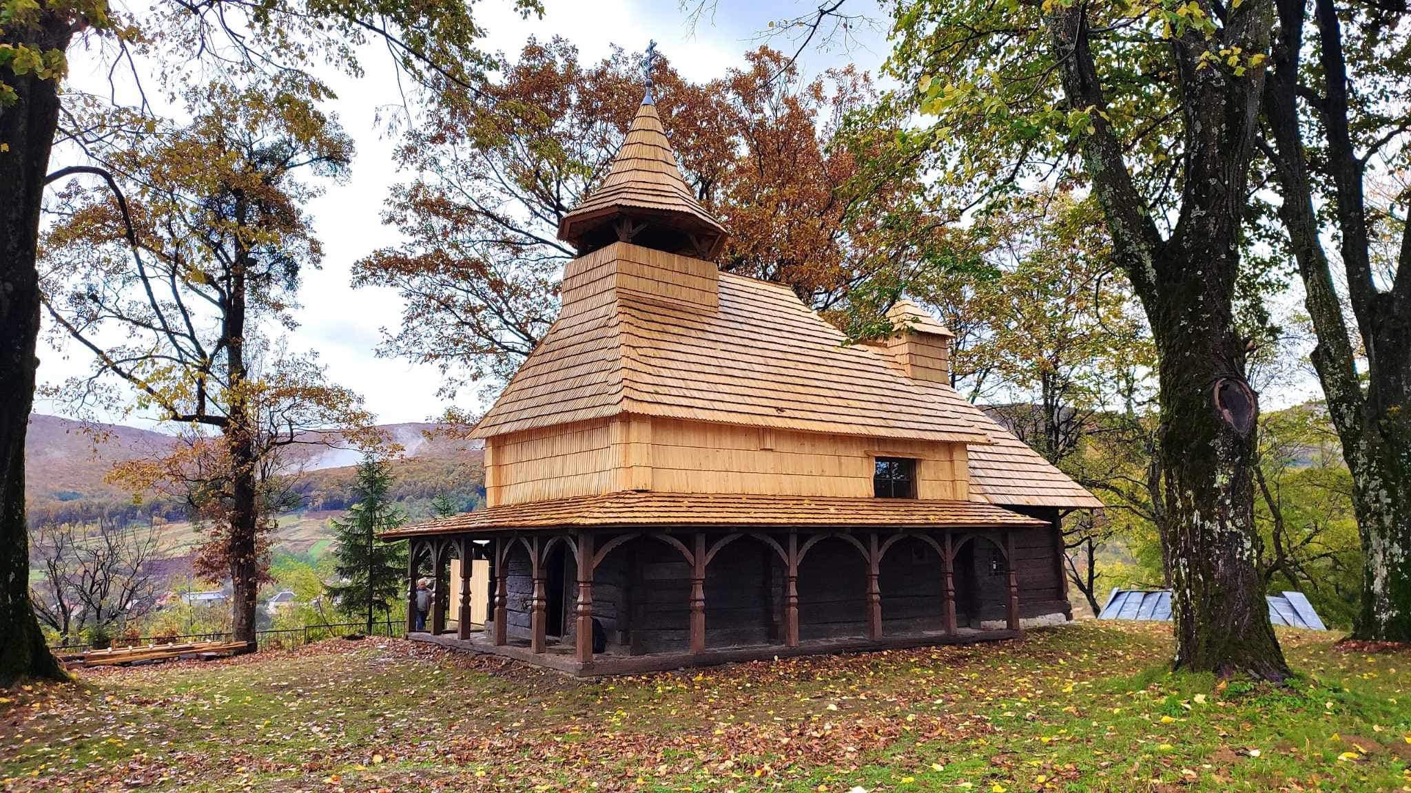 У селі Щасливе на Закарпатті відновили 340-річну дерев'яну церкву (ФОТО) 