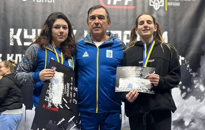 Закарпатські пауерліфтери повернулися з кубка України з медалями і навіть рекордом(ФОТО)