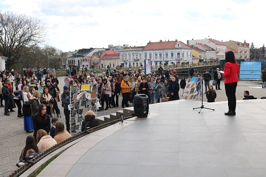 В Ужгороді відбувся поетичний марафон "Єднаймося в мові" до Міжнародного дня рідної мови (ФОТО)