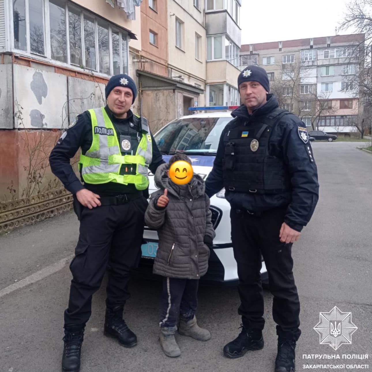 У Мукачеві повернули додому 8-річного хлопчика, що не розумів української та загубився у місті (ФОТО)