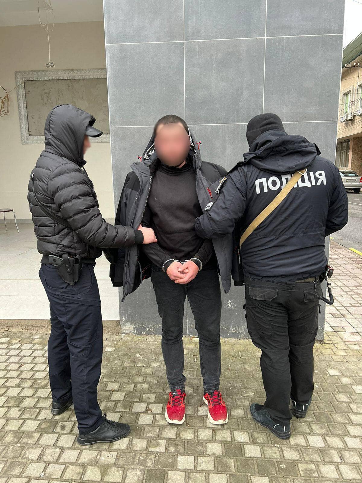 На Тячівщині затримали двох чоловіків, що пограбували місцевого мешканця (ФОТО)