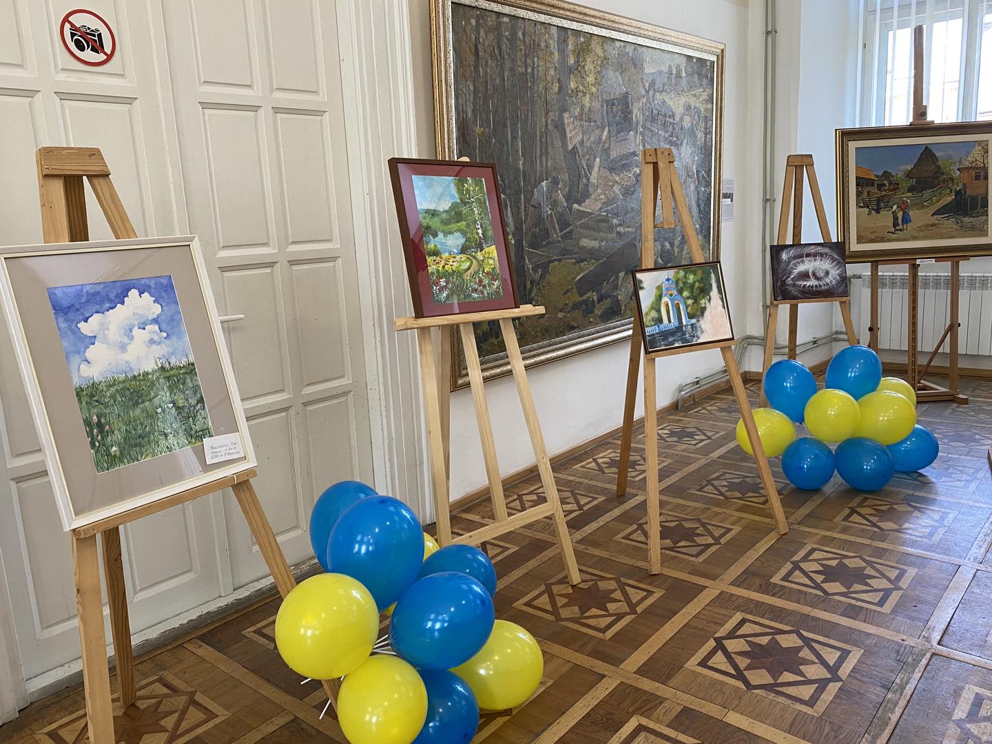 В Ужгороді проходить пленер образотворчого мистецтва для дітей та творчої молоді "Вдячність" (ФОТО)