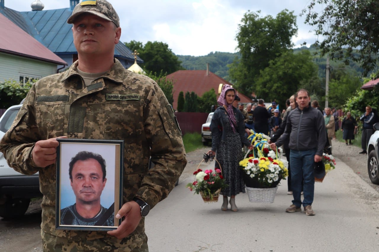 У Калинах Дубівської громади попрощалися з полеглим Героєм Іваном Куцином (ФОТО, ВІДЕО)