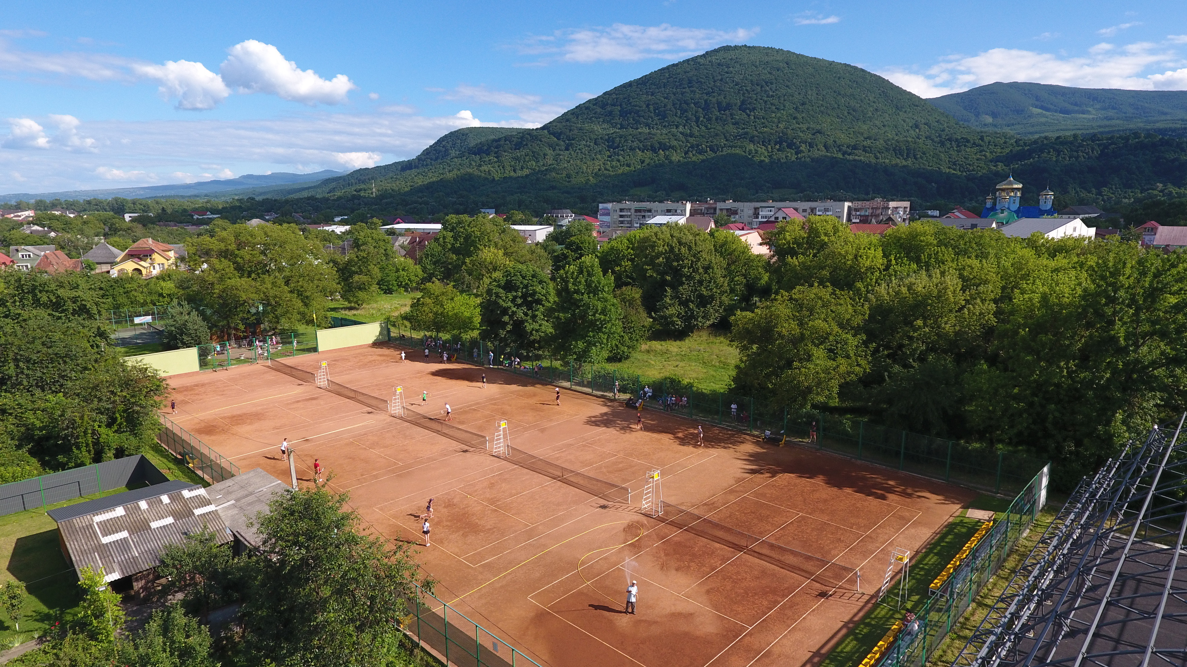 В червні та липні в Тячеві вперше пройдуть чемпіонати України з тенісу серед юнаків та дівчат
