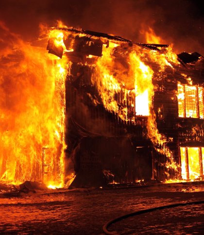 У Міжгір’ї під час пожежі згорів будинок