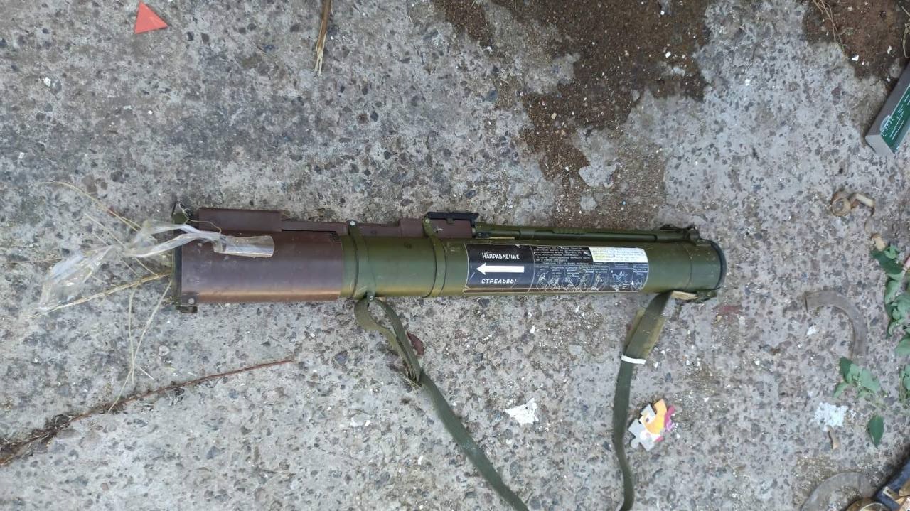 В Ужгороді на смітнику знайшли гранатомет (ФОТО)