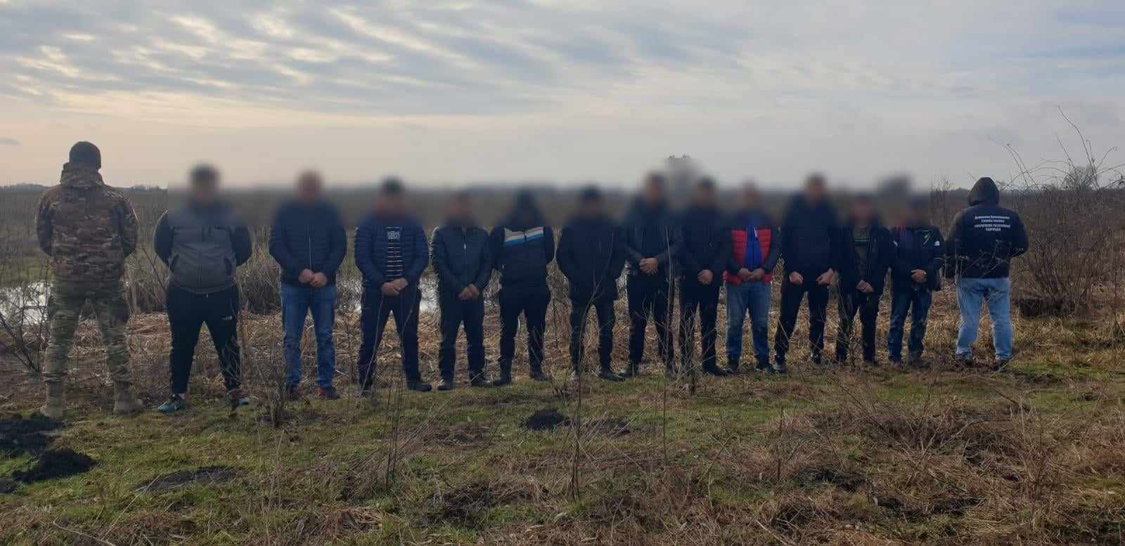 На Берегівщині, біля кордону з угорщиною, з пострілами затримували групу з 12-х "ухилянтів" (ФОТО)