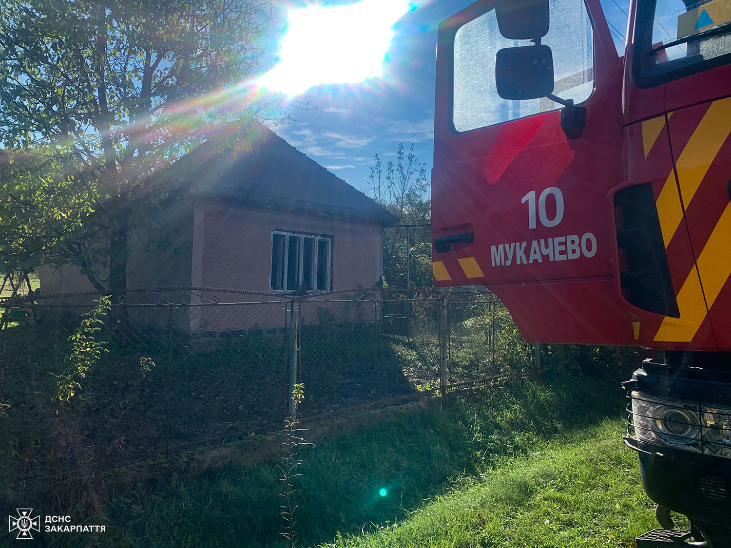 У Кленовці на Мукачівщині в пожежі в будинку загинула 60-річна жінка (ФОТО)