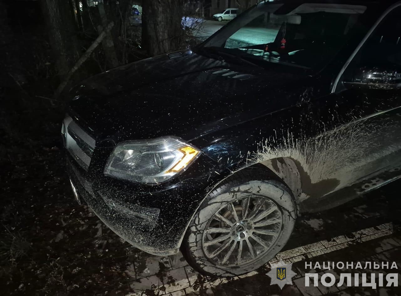 У таборі Підвиноградова на Берегівщині близько опівночі "Мерседес" смертельно травмував 2-річного хлопчика (ФОТО)