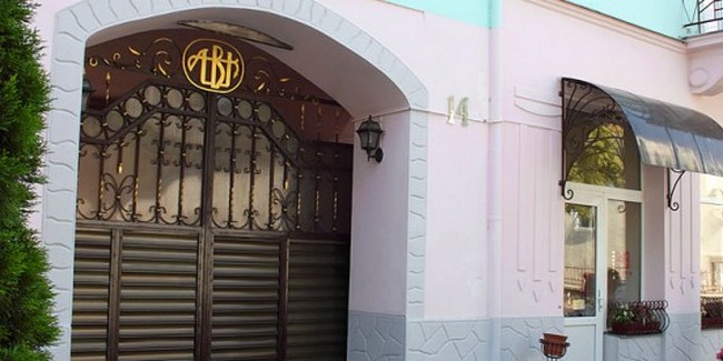 Суд відкрив справу про банкрутство кондитерської фабрики "АВК" в Мукачеві